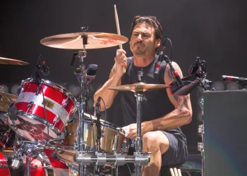 Bradley J. "Brad" Wilk aka Brad Wilk występuje z Prophets of Rage w Shoreline Amphitheater (2016). Współzałożyciel zespołu Rage Against the Machine, a także Audioslave.Fot. Sterling Munksgard / Shutterstock.com